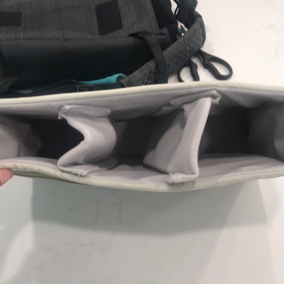 Tenba messenger DNA 15 slim great used conditions - Picture 10 of 16